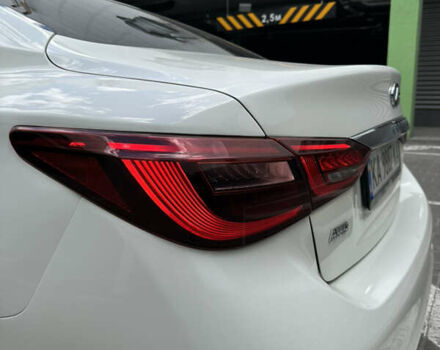 Белый Инфинити Q50, объемом двигателя 3 л и пробегом 145 тыс. км за 18500 $, фото 26 на Automoto.ua