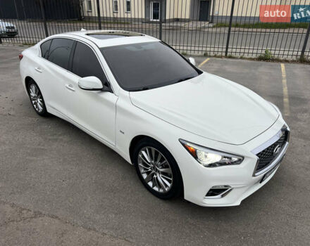 Белый Инфинити Q50, объемом двигателя 3 л и пробегом 144 тыс. км за 15900 $, фото 6 на Automoto.ua