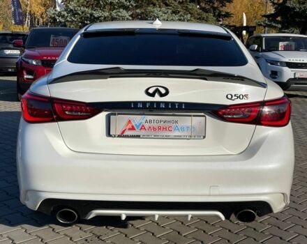 Белый Инфинити Q50, объемом двигателя 3 л и пробегом 82 тыс. км за 15500 $, фото 5 на Automoto.ua