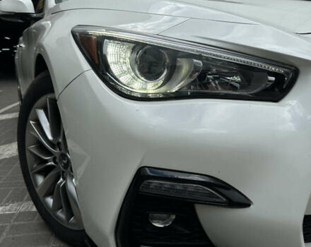 Белый Инфинити Q50, объемом двигателя 3 л и пробегом 145 тыс. км за 18500 $, фото 8 на Automoto.ua