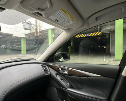 Белый Инфинити Q50, объемом двигателя 3 л и пробегом 145 тыс. км за 18500 $, фото 72 на Automoto.ua