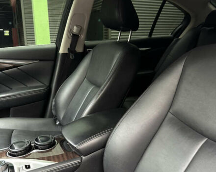 Белый Инфинити Q50, объемом двигателя 3 л и пробегом 145 тыс. км за 18500 $, фото 67 на Automoto.ua