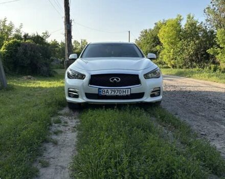 Белый Инфинити Q50, объемом двигателя 1.99 л и пробегом 97 тыс. км за 15500 $, фото 3 на Automoto.ua