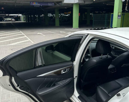 Белый Инфинити Q50, объемом двигателя 3 л и пробегом 145 тыс. км за 18500 $, фото 81 на Automoto.ua