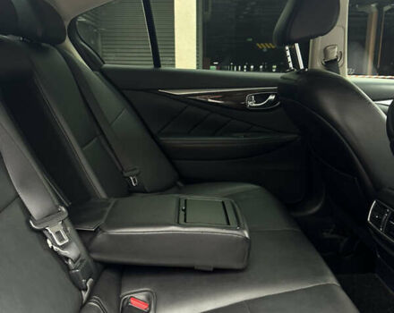 Белый Инфинити Q50, объемом двигателя 3 л и пробегом 145 тыс. км за 18500 $, фото 93 на Automoto.ua