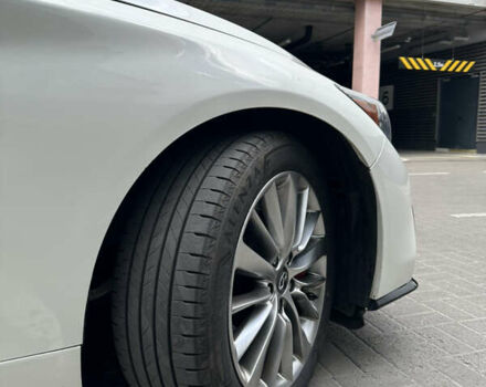 Белый Инфинити Q50, объемом двигателя 3 л и пробегом 145 тыс. км за 18500 $, фото 16 на Automoto.ua