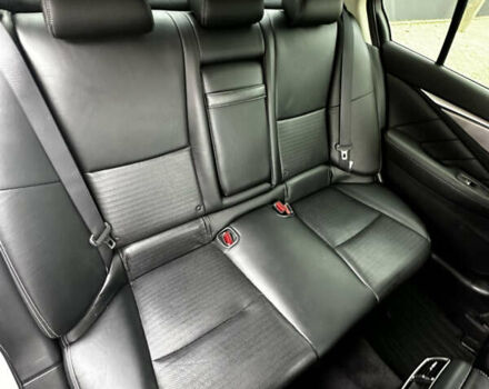 Білий Інфініті Q50, об'ємом двигуна 3 л та пробігом 152 тис. км за 15000 $, фото 33 на Automoto.ua