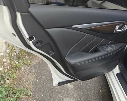 Білий Інфініті Q50, об'ємом двигуна 3 л та пробігом 115 тис. км за 15500 $, фото 30 на Automoto.ua