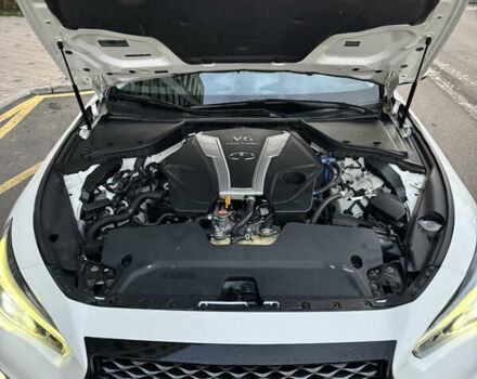 Белый Инфинити Q50, объемом двигателя 3 л и пробегом 190 тыс. км за 21000 $, фото 6 на Automoto.ua