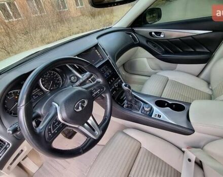 Білий Інфініті Q50, об'ємом двигуна 3 л та пробігом 58 тис. км за 21500 $, фото 18 на Automoto.ua