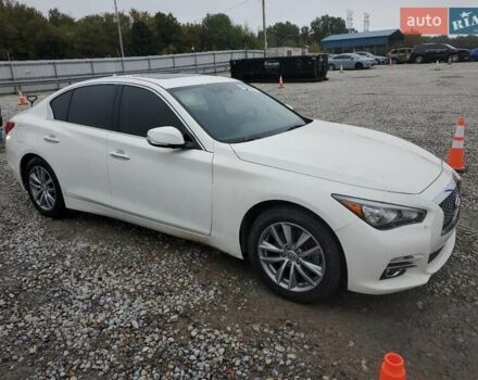 Белый Инфинити Q50, объемом двигателя 2 л и пробегом 148 тыс. км за 2200 $, фото 3 на Automoto.ua