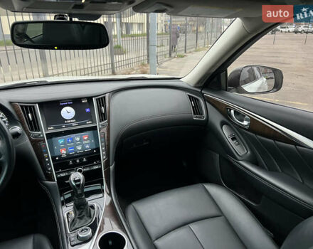 Белый Инфинити Q50, объемом двигателя 3 л и пробегом 144 тыс. км за 15900 $, фото 28 на Automoto.ua