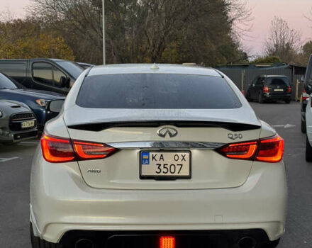 Белый Инфинити Q50, объемом двигателя 3 л и пробегом 190 тыс. км за 21000 $, фото 1 на Automoto.ua
