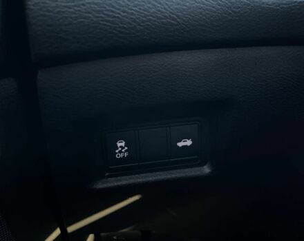 Белый Инфинити Q50, объемом двигателя 3 л и пробегом 82 тыс. км за 15500 $, фото 19 на Automoto.ua