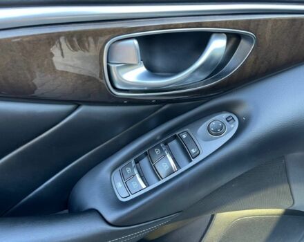 Белый Инфинити Q50, объемом двигателя 3 л и пробегом 82 тыс. км за 15500 $, фото 9 на Automoto.ua