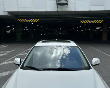 Белый Инфинити Q50, объемом двигателя 3 л и пробегом 145 тыс. км за 18500 $, фото 20 на Automoto.ua