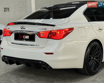 Белый Инфинити Q50, объемом двигателя 3 л и пробегом 146 тыс. км за 17200 $, фото 9 на Automoto.ua