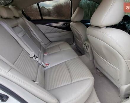 Білий Інфініті Q50, об'ємом двигуна 3 л та пробігом 58 тис. км за 21500 $, фото 25 на Automoto.ua