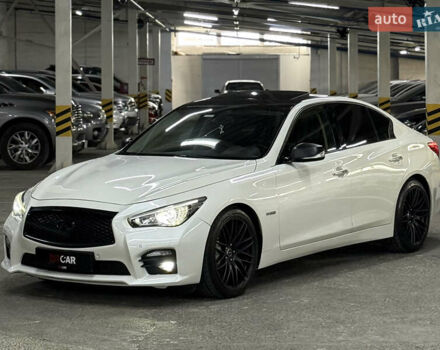 Белый Инфинити Q50, объемом двигателя 3 л и пробегом 146 тыс. км за 17200 $, фото 2 на Automoto.ua