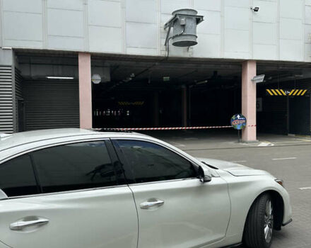 Белый Инфинити Q50, объемом двигателя 3 л и пробегом 145 тыс. км за 18500 $, фото 14 на Automoto.ua