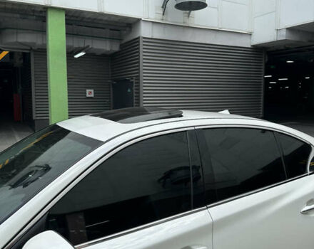 Белый Инфинити Q50, объемом двигателя 3 л и пробегом 145 тыс. км за 18500 $, фото 41 на Automoto.ua