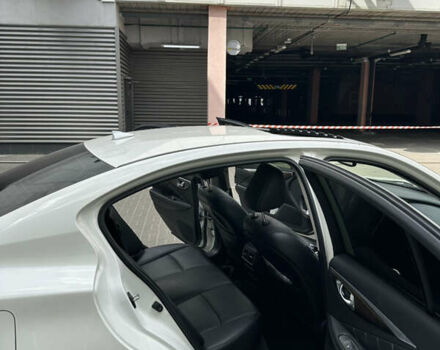 Белый Инфинити Q50, объемом двигателя 3 л и пробегом 145 тыс. км за 18500 $, фото 50 на Automoto.ua