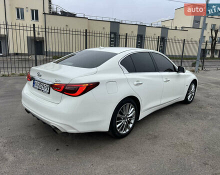 Белый Инфинити Q50, объемом двигателя 3 л и пробегом 144 тыс. км за 15900 $, фото 4 на Automoto.ua