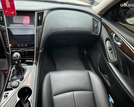 Белый Инфинити Q50, объемом двигателя 3 л и пробегом 143 тыс. км за 14200 $, фото 28 на Automoto.ua