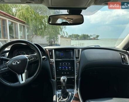 Белый Инфинити Q50, объемом двигателя 3 л и пробегом 103 тыс. км за 18333 $, фото 7 на Automoto.ua