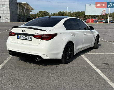 Білий Інфініті Q50, об'ємом двигуна 3 л та пробігом 140 тис. км за 15800 $, фото 4 на Automoto.ua
