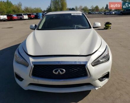 Белый Инфинити Q50, объемом двигателя 3 л и пробегом 86 тыс. км за 2750 $, фото 4 на Automoto.ua