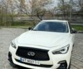 Белый Инфинити Q50, объемом двигателя 3 л и пробегом 111 тыс. км за 19000 $, фото 1 на Automoto.ua