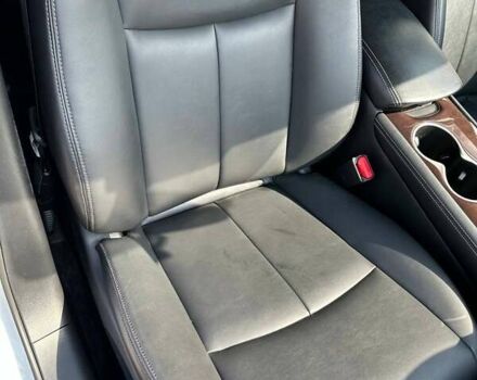 Белый Инфинити Q50, объемом двигателя 3 л и пробегом 103 тыс. км за 18333 $, фото 3 на Automoto.ua