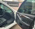 Белый Инфинити Q50, объемом двигателя 3 л и пробегом 143 тыс. км за 14200 $, фото 24 на Automoto.ua