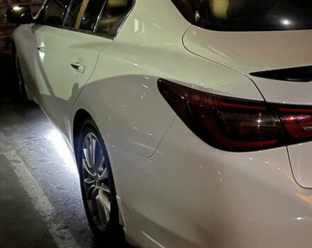 Белый Инфинити Q50, объемом двигателя 3 л и пробегом 85 тыс. км за 19000 $, фото 6 на Automoto.ua