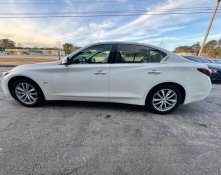 Белый Инфинити Q50, объемом двигателя 2 л и пробегом 38 тыс. км за 12900 $, фото 4 на Automoto.ua