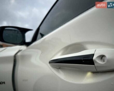 Белый Инфинити Q50, объемом двигателя 3 л и пробегом 143 тыс. км за 14200 $, фото 31 на Automoto.ua