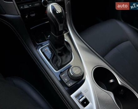 Белый Инфинити Q50, объемом двигателя 2 л и пробегом 117 тыс. км за 18000 $, фото 24 на Automoto.ua