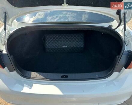 Белый Инфинити Q50, объемом двигателя 3 л и пробегом 103 тыс. км за 18333 $, фото 9 на Automoto.ua