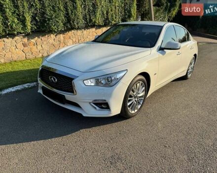 Белый Инфинити Q50, объемом двигателя 1.99 л и пробегом 41 тыс. км за 21500 $, фото 1 на Automoto.ua