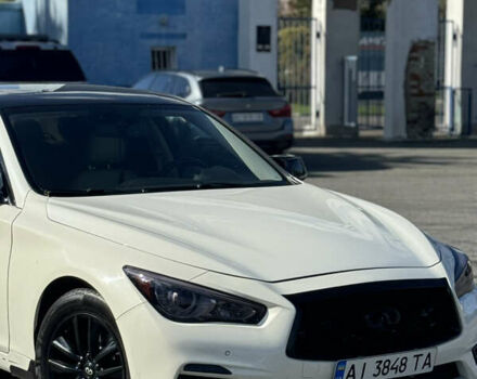 Белый Инфинити Q50, объемом двигателя 3 л и пробегом 87 тыс. км за 19700 $, фото 1 на Automoto.ua