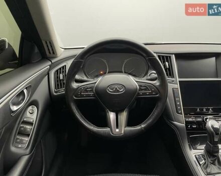 Белый Инфинити Q50, объемом двигателя 2 л и пробегом 156 тыс. км за 18514 $, фото 11 на Automoto.ua