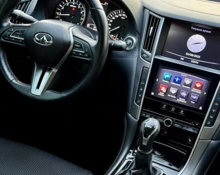 Белый Инфинити Q50, объемом двигателя 1.99 л и пробегом 41 тыс. км за 21500 $, фото 14 на Automoto.ua