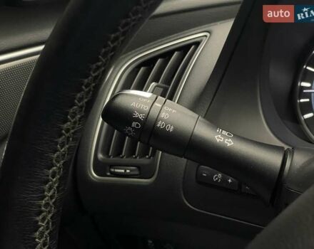 Белый Инфинити Q50, объемом двигателя 2 л и пробегом 156 тыс. км за 18514 $, фото 14 на Automoto.ua