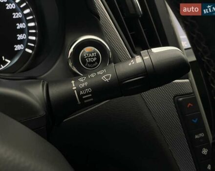 Белый Инфинити Q50, объемом двигателя 2 л и пробегом 156 тыс. км за 18514 $, фото 13 на Automoto.ua