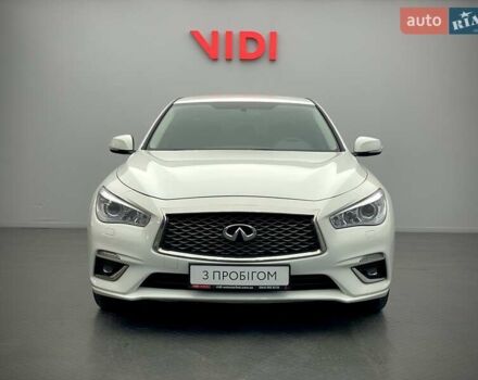 Белый Инфинити Q50, объемом двигателя 2 л и пробегом 156 тыс. км за 18514 $, фото 4 на Automoto.ua