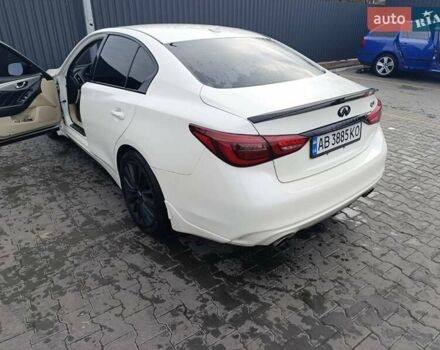 Белый Инфинити Q50, объемом двигателя 3 л и пробегом 74 тыс. км за 18500 $, фото 5 на Automoto.ua