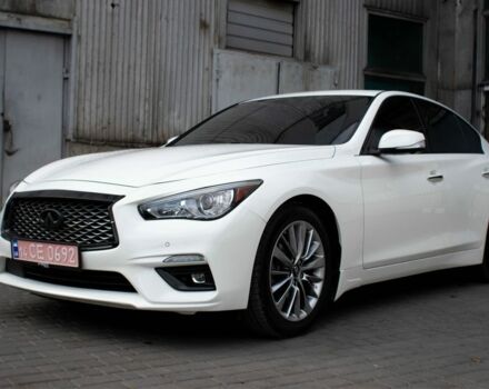 Белый Инфинити Q50, объемом двигателя 3 л и пробегом 111 тыс. км за 15100 $, фото 4 на Automoto.ua