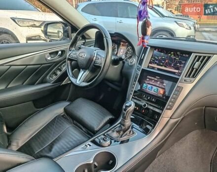 Белый Инфинити Q50, объемом двигателя 3 л и пробегом 71 тыс. км за 19490 $, фото 25 на Automoto.ua