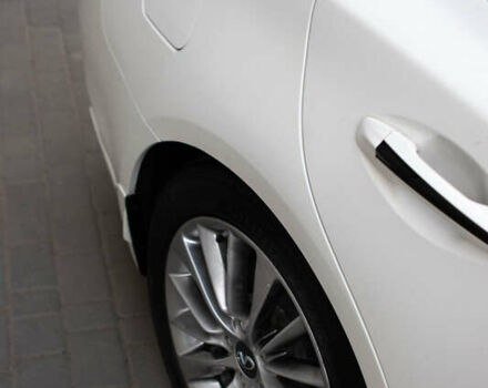 Белый Инфинити Q50, объемом двигателя 3 л и пробегом 111 тыс. км за 16000 $, фото 7 на Automoto.ua